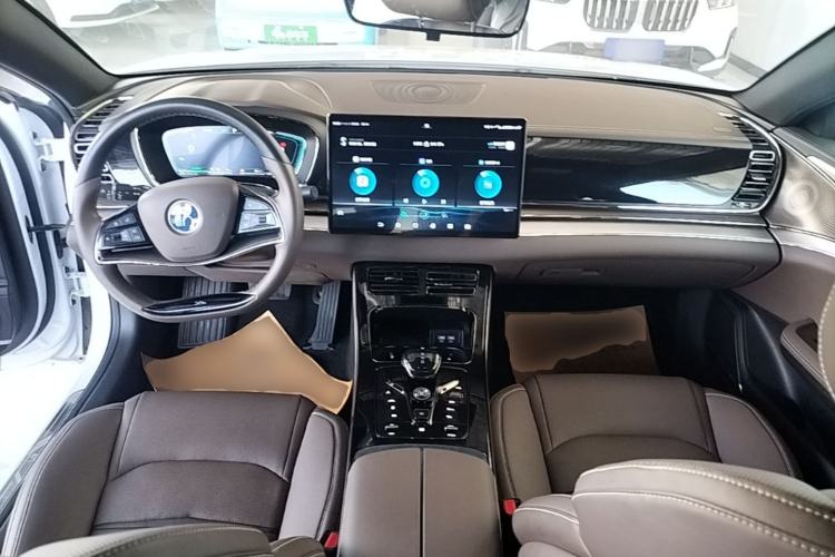 Used BYD Han 2020 DM Four-Wheel Drive Performance Edition Luxury Model Center Console