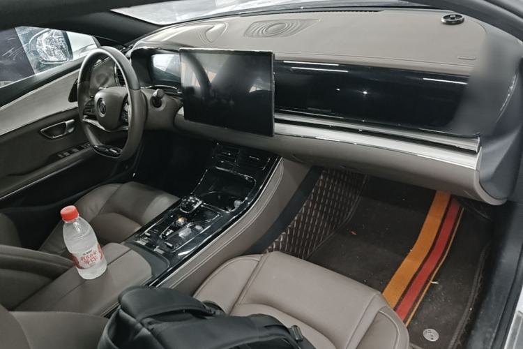 Used BYD Han 2020 EV Long-Range Luxury Model Center Console