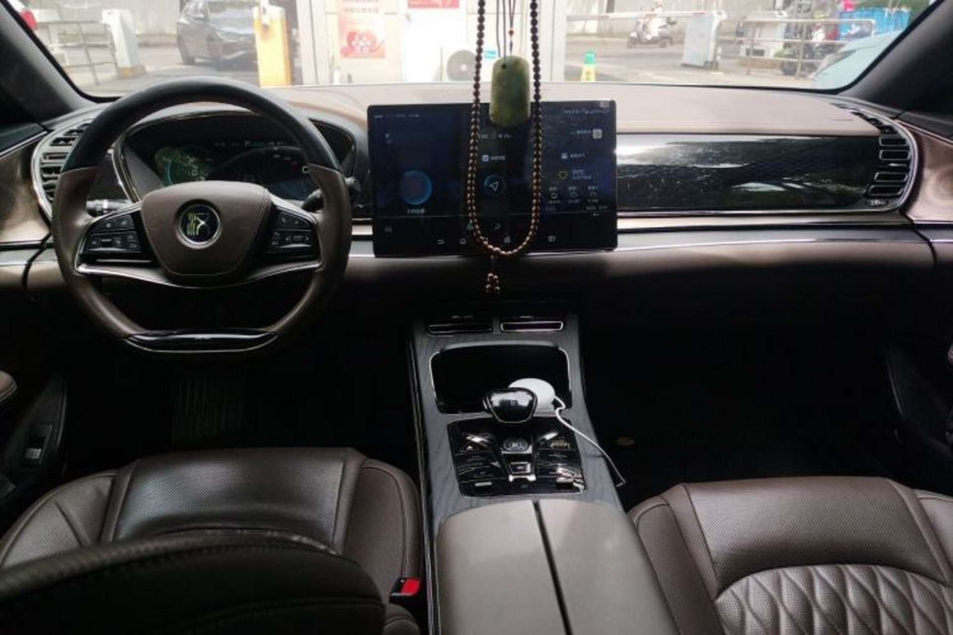 Used BYD Han 2020 EV Four-Wheel Drive High-Performance Flagship Model Center Console