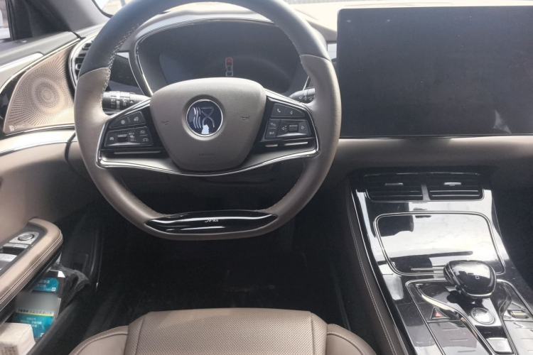 Used BYD Han 2020 DM Four-Wheel Drive Performance Edition Luxury Model Center Console