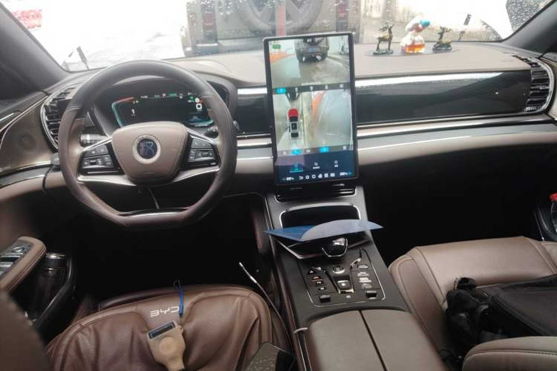 Used BYD Han 2020 EV Long-Range Deluxe Model Center Console
