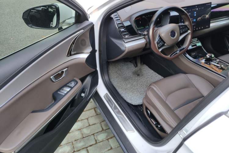 Used BYD Han 2020 EV Long-Range Luxury Model Driver Seat