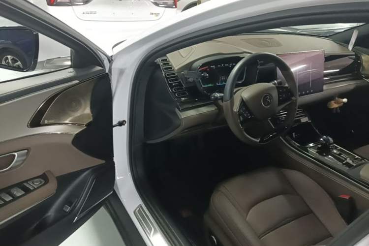 Used BYD Han 2020 EV Long-Range Luxury Model Driver Seat