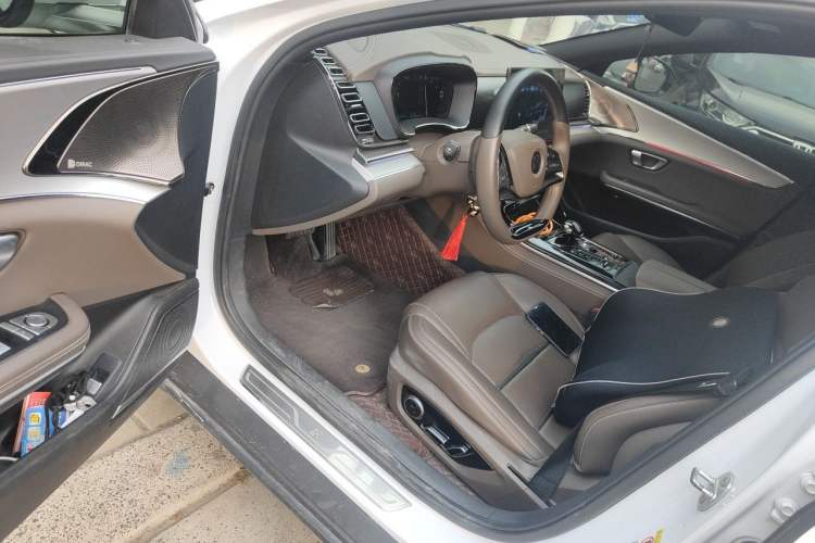 Used BYD Han 2020 EV Long-Range Luxury Model Driver Seat