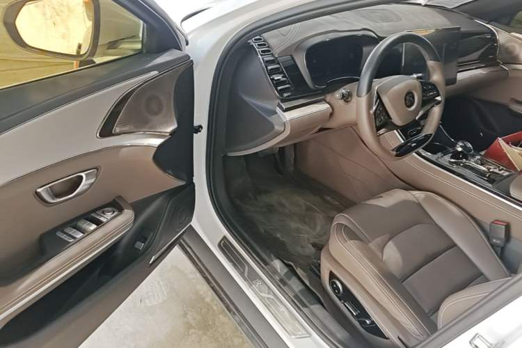 Used BYD Han 2020 EV Long-Range Luxury Model Driver Seat