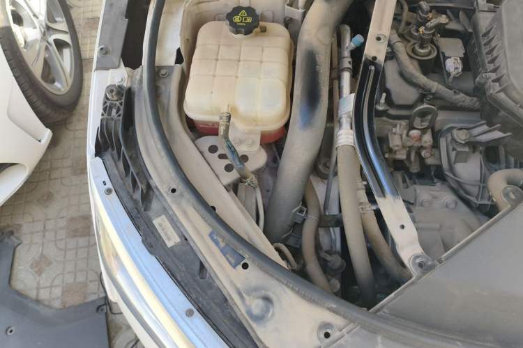 Used BYD Han 2020 DM Four-Wheel Drive Performance Edition Prestige Model Engine Bay Right
