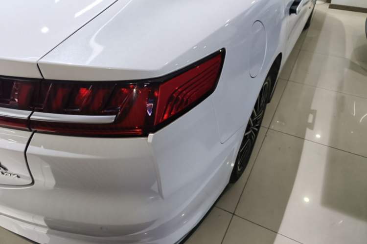 Used BYD Han 2020 DM Four-Wheel Drive Performance Edition Prestige Model Exterior 1