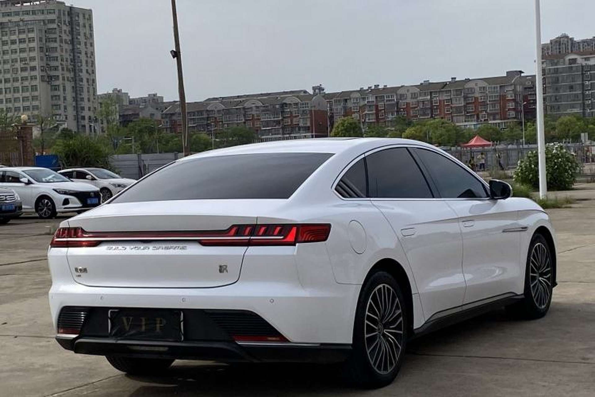 Used BYD Han 2020 EV Long-Range Luxury Model Exterior 3