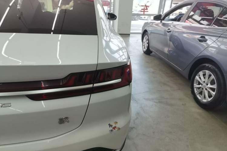 Used BYD Han 2020 EV Long-Range Deluxe Model Exterior 3