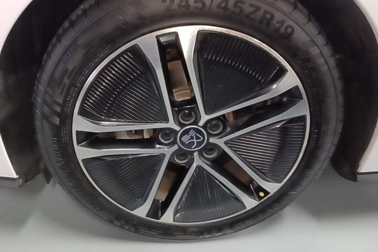 Used BYD Han 2020 EV Long-Range Deluxe Model Exterior 4