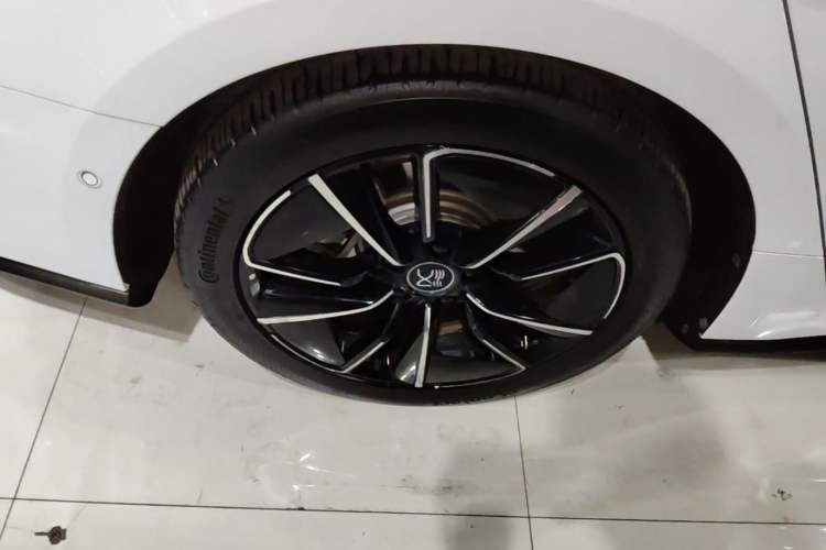 Used BYD Han 2020 EV Four-Wheel Drive High-Performance Flagship Model Exterior 5
