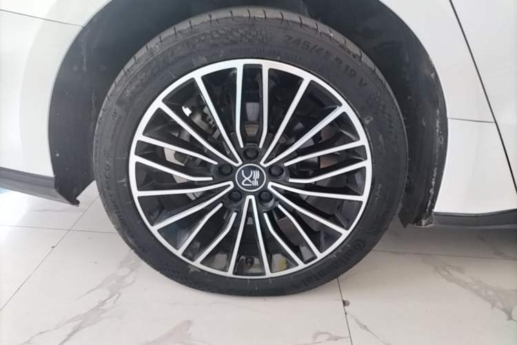 Used BYD Han 2020 DM Four-Wheel Drive Performance Edition Luxury Model Exterior 5