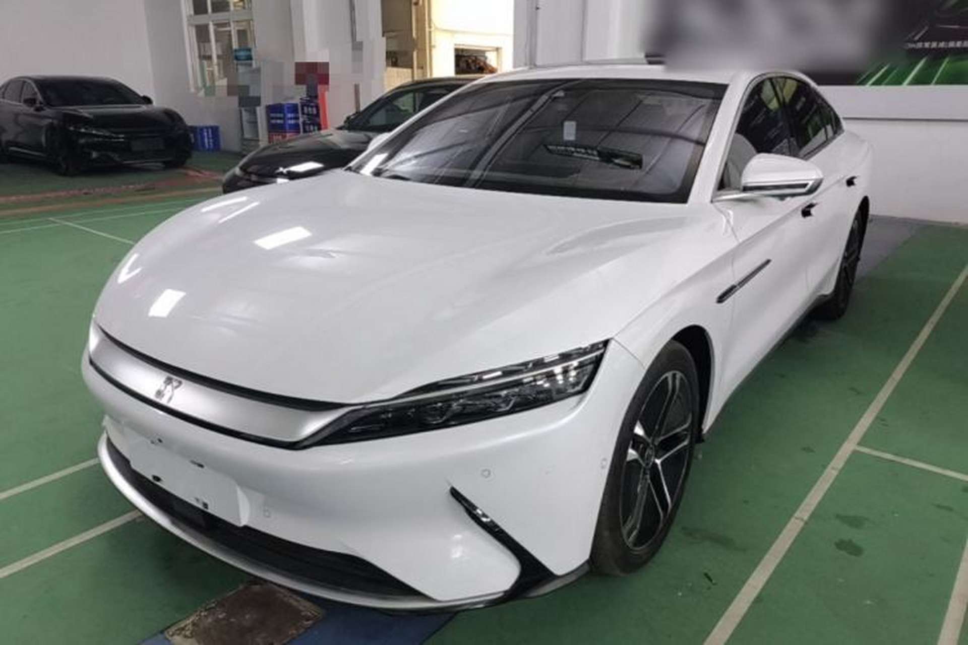 Used BYD Han 2020 EV Long-Range Deluxe Model Front Left 45 Deg