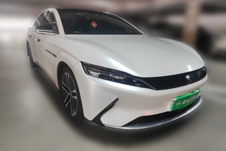 Used BYD Han 2020 EV Long-Range Deluxe Model Front Right 45 Deg