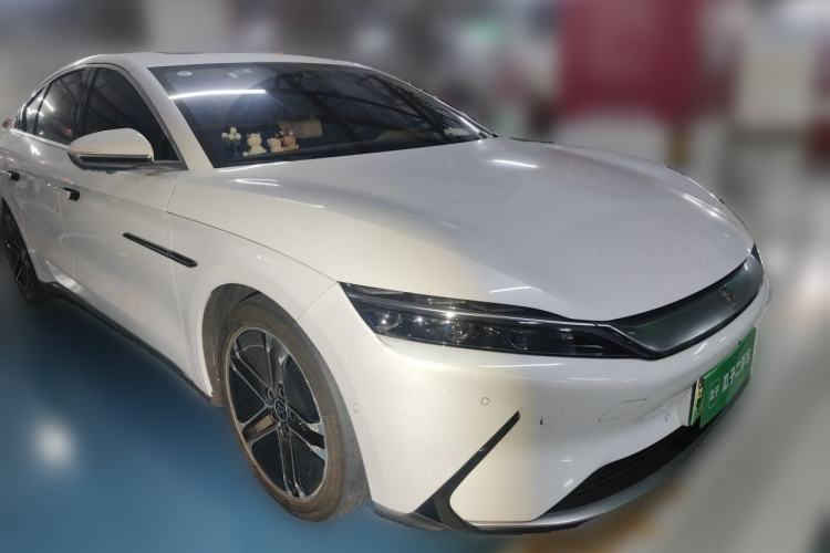 Used BYD Han 2020 EV Long-Range Deluxe Model Front Right 45 Deg