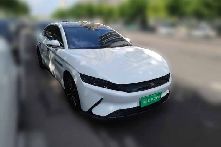 Used BYD Han 2020 EV Four-Wheel Drive High-Performance Flagship Model Front Right 45 Deg