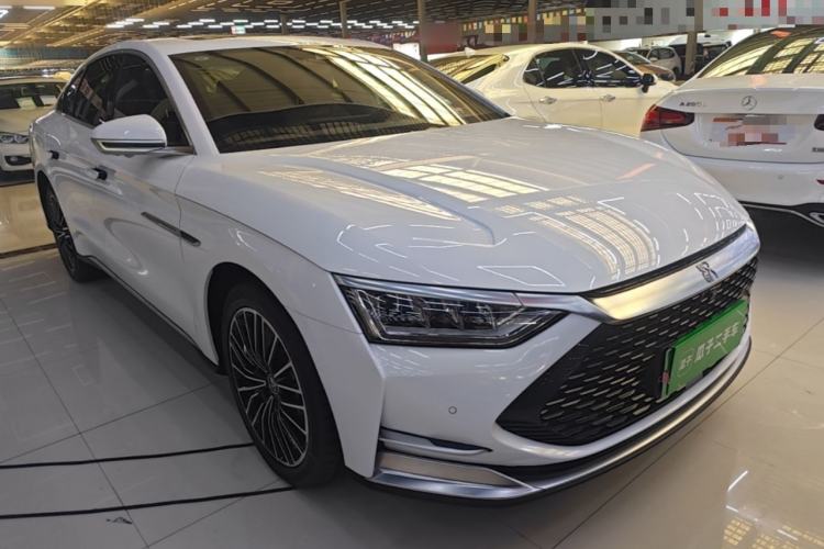 Used BYD Han 2020 DM Four-Wheel Drive Performance Edition Luxury Model Front Right 45 Deg