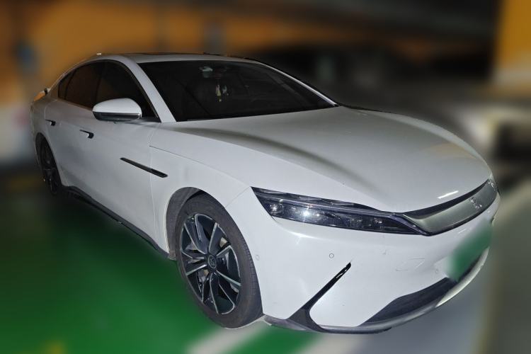 Used BYD Han 2020 EV Four-Wheel Drive High-Performance Flagship Model Front Right 45 Deg