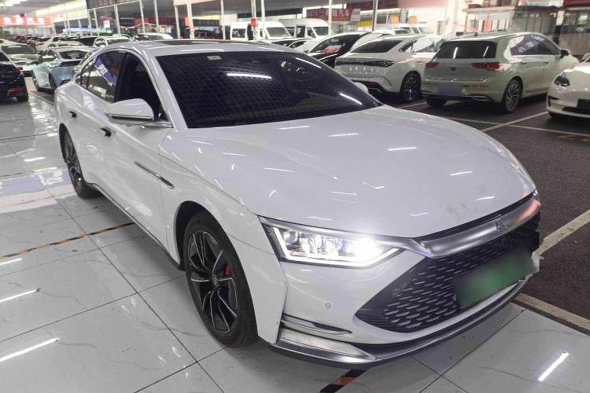 Used BYD Han 2020 DM Four-Wheel Drive Performance Edition Prestige Model Front Right 45 Deg
