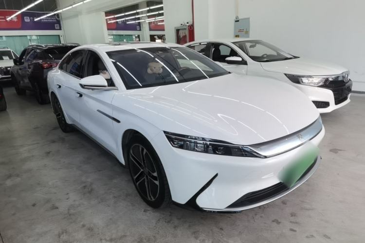 Used BYD Han 2020 EV Long-Range Deluxe Model Front Right 45 Deg