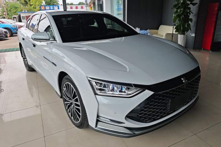 Used BYD Han 2020 DM Four-Wheel Drive Performance Edition Luxury Model Front Right 45 Deg