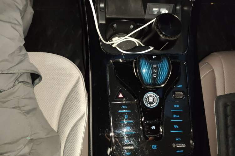 Used BYD Han 2020 DM Four-Wheel Drive Performance Edition Luxury Model Gear Lever