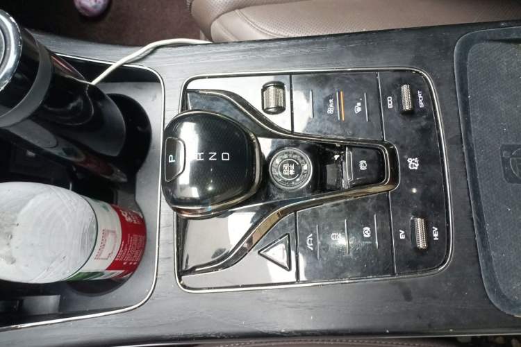 Used BYD Han 2020 DM Four-Wheel Drive Performance Edition Prestige Model Gear Lever
