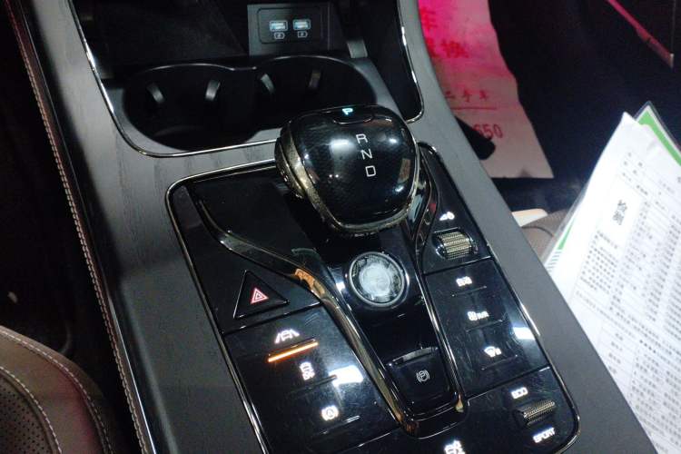 Used BYD Han 2020 DM Four-Wheel Drive Performance Edition Prestige Model Gear Lever