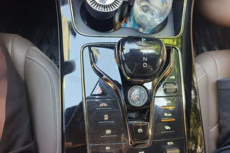 Used BYD Han 2020 DM Four-Wheel Drive Performance Edition Luxury Model Gear Lever