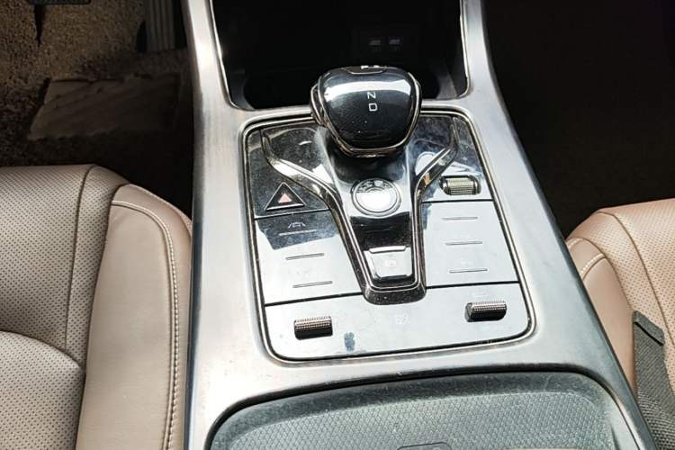 Used BYD Han 2020 DM Four-Wheel Drive Performance Edition Luxury Model Gear Lever