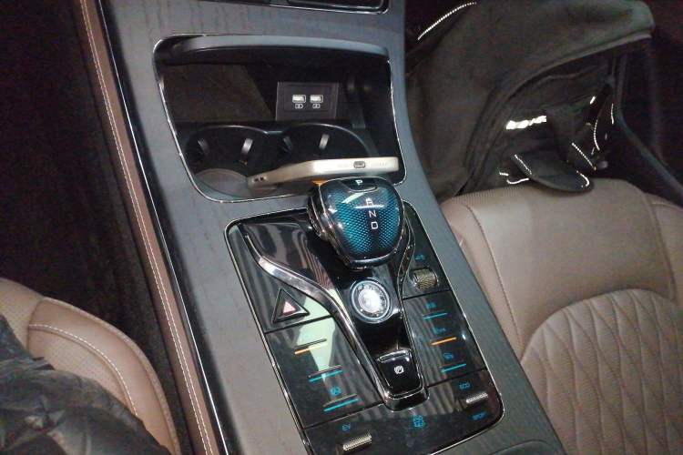 Used BYD Han 2020 DM Four-Wheel Drive Performance Edition Prestige Model Gear Lever