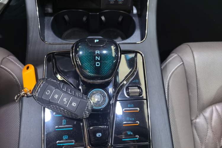 Used BYD Han 2020 DM Four-Wheel Drive Performance Edition Prestige Model Gear Lever