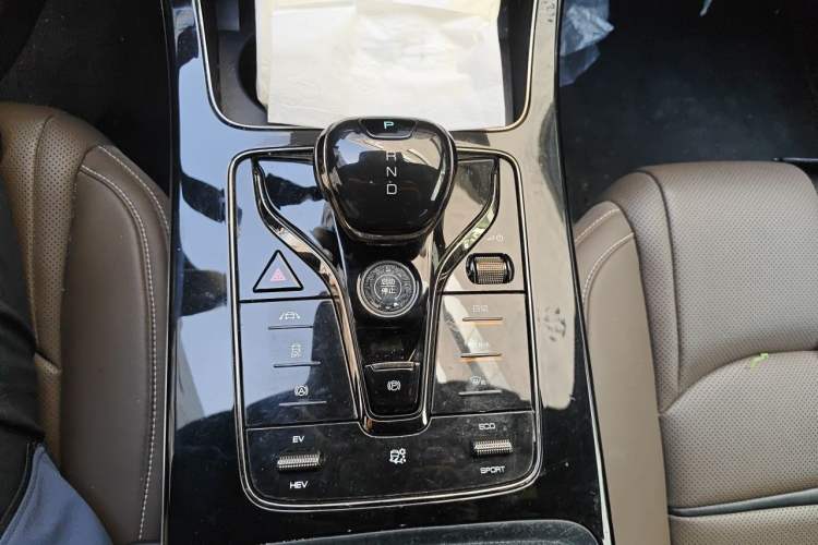 Used BYD Han 2020 DM Four-Wheel Drive Performance Edition Prestige Model Gear Lever