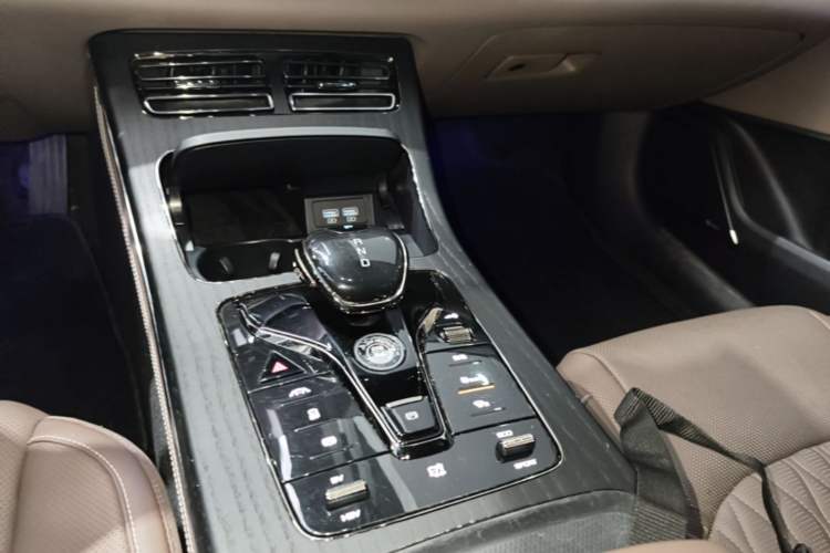 Used BYD Han 2020 DM Four-Wheel Drive Performance Edition Prestige Model Gear Lever