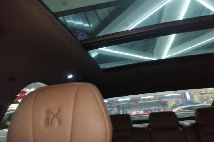 Used BYD Han 2020 DM Four-Wheel Drive Performance Edition Prestige Model Headliner