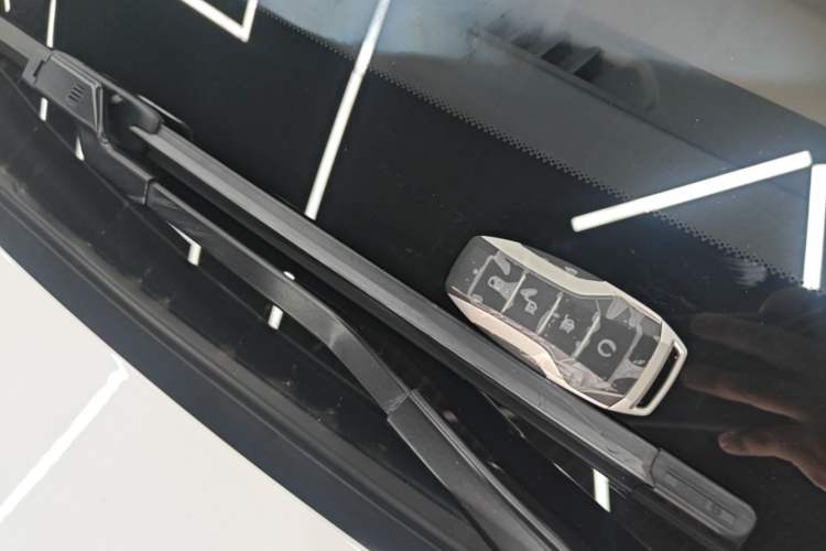 Used BYD Han 2020 EV Long-Range Deluxe Model Interior 1
