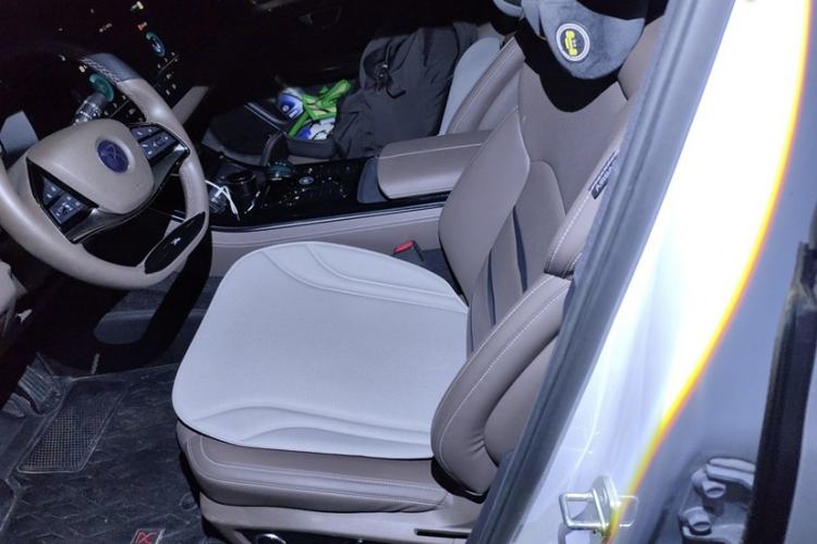 Used BYD Han 2020 DM Four-Wheel Drive Performance Edition Luxury Model Interior 3