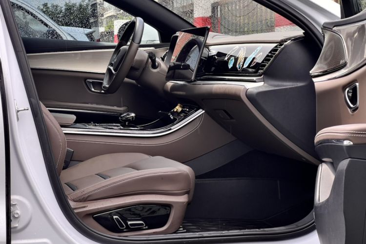Used BYD Han 2020 EV Long-Range Luxury Model Interior 5