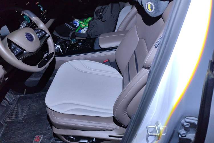 Used BYD Han 2020 DM Four-Wheel Drive Performance Edition Luxury Model Left Front Seat