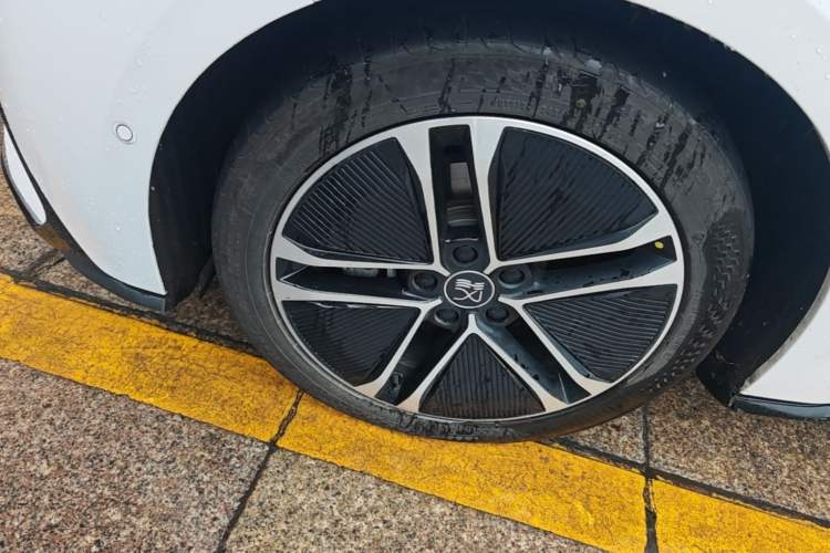 Used BYD Han 2020 EV Long-Range Deluxe Model Left Front Wheel Hub