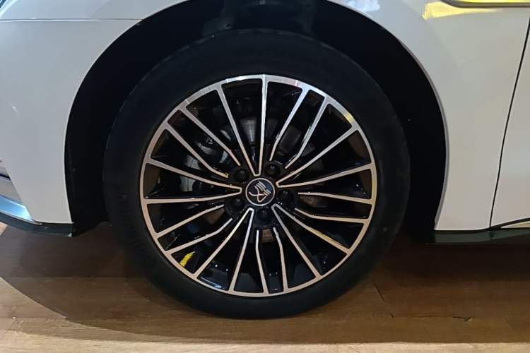 Used BYD Han 2020 DM Four-Wheel Drive Performance Edition Prestige Model Left Front Wheel Hub