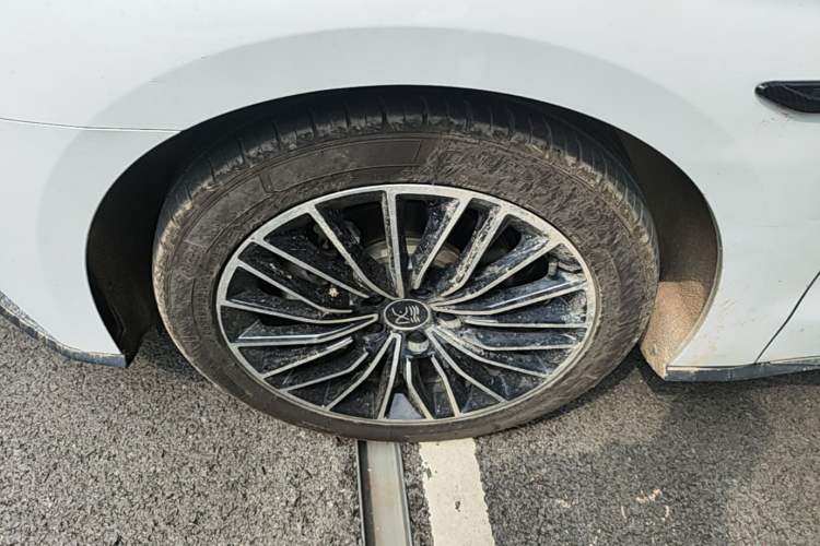 Used BYD Han 2020 DM Four-Wheel Drive Performance Edition Luxury Model Left Front Wheel Hub