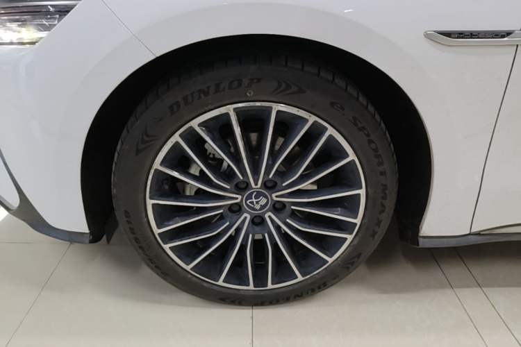 Used BYD Han 2020 EV Long-Range Luxury Model Left Front Wheel Hub