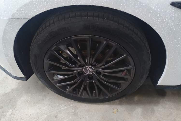Used BYD Han 2020 DM Four-Wheel Drive Performance Edition Luxury Model Left Front Wheel Hub