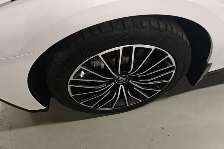 Used BYD Han 2020 DM Four-Wheel Drive Performance Edition Luxury Model Left Front Wheel Hub