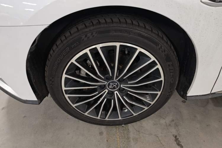 Used BYD Han 2020 DM Four-Wheel Drive Performance Edition Luxury Model Left Front Wheel Hub