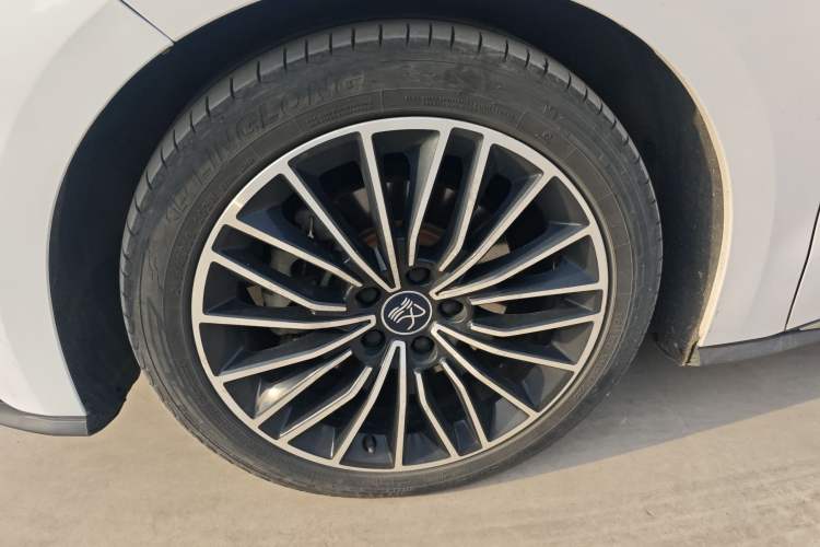 Used BYD Han 2020 EV Long-Range Luxury Model Left Front Wheel Hub
