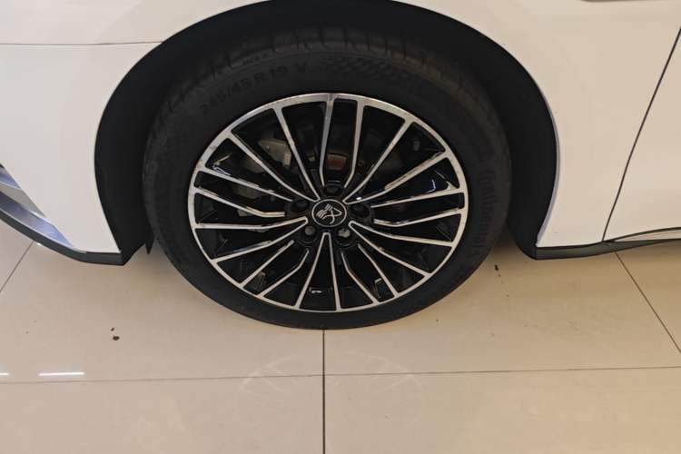 Used BYD Han 2020 DM Four-Wheel Drive Performance Edition Luxury Model Left Front Wheel Hub