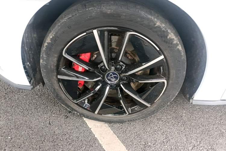 Used BYD Han 2020 DM Four-Wheel Drive Performance Edition Prestige Model Left Front Wheel Hub