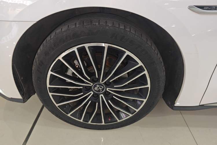 Used BYD Han 2020 DM Four-Wheel Drive Performance Edition Luxury Model Left Front Wheel Hub